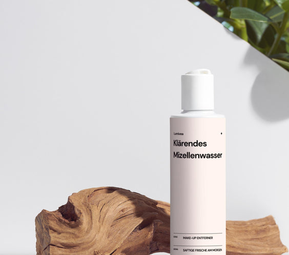 Klärendes Mizellenwasser