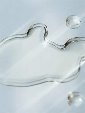Klärendes Mizellenwasser